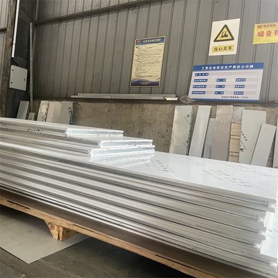 手工净化板与彩钢板 特点、应用与区别